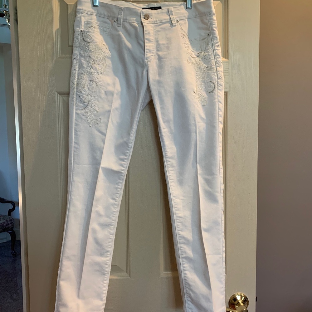 White House Black Market Ivory Embellished 5-pkt Slim Leg Jeans sz 8R